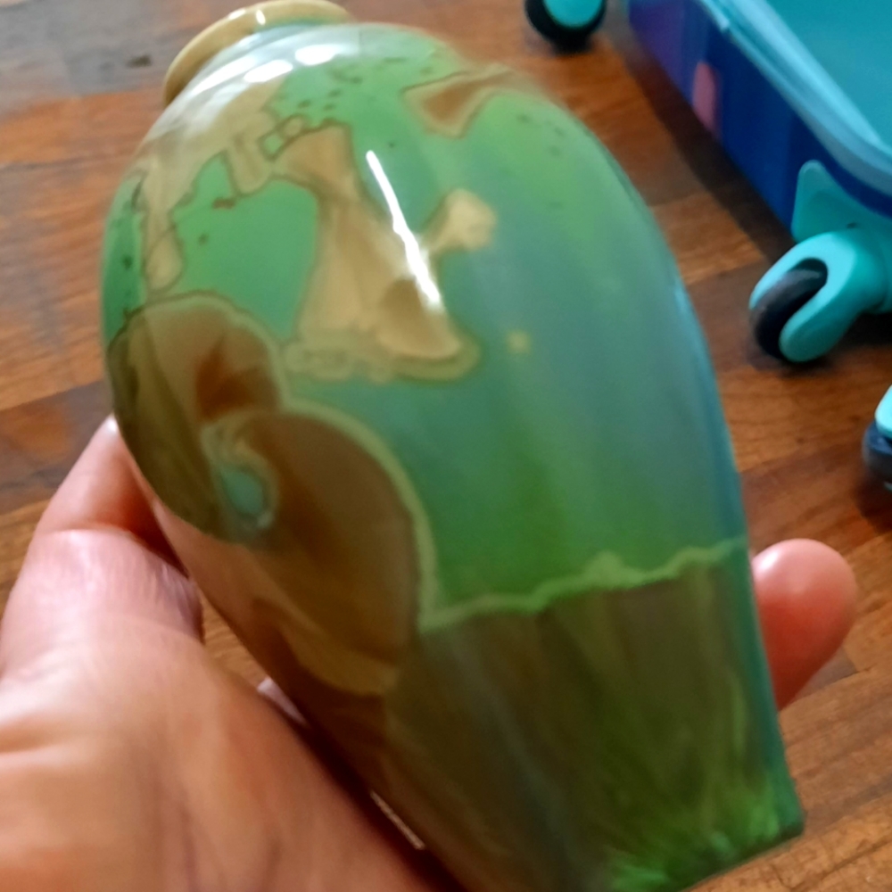 Antidue vase